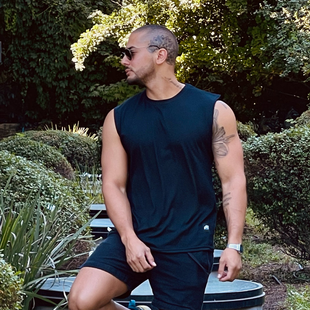 Polera Tank Top Fit Sin Mangas Negra DSanti