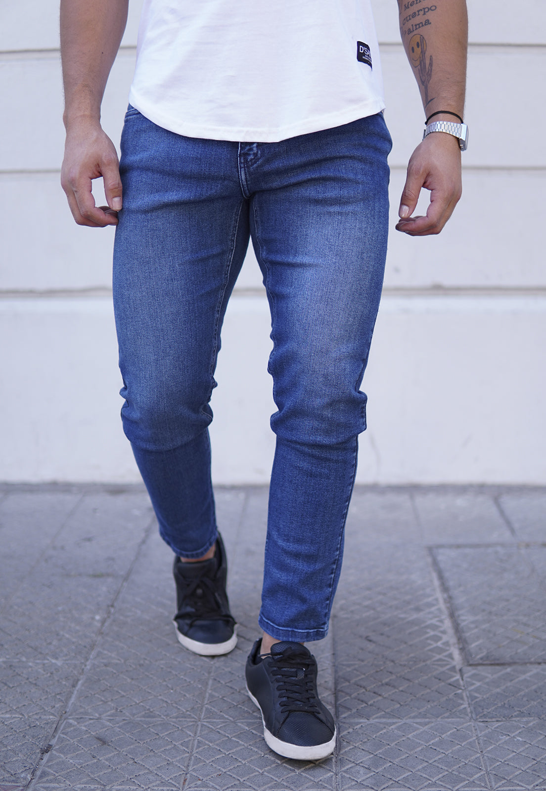 Jeans Recto Azul focalizado