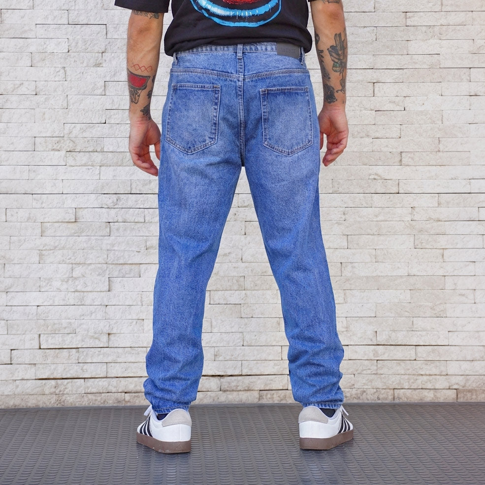 jeans relaxed fit azul efecto gastado - vista espalda