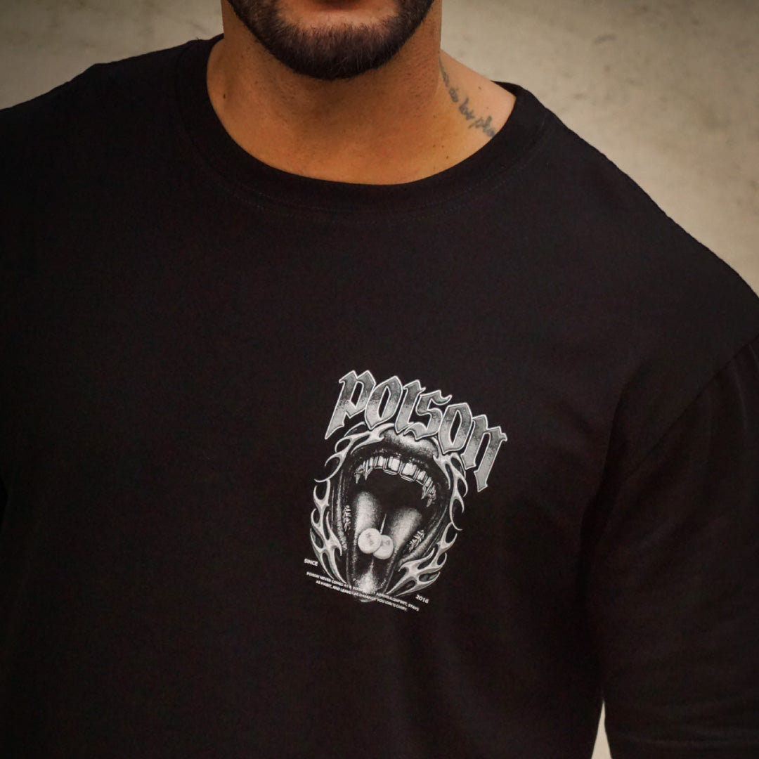 polera oversize negra poison algodón hombre - vista frontal detalle