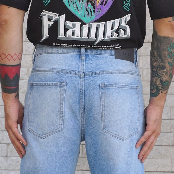 jeans relaxed fit celeste claro hombre - vista detalle espalda