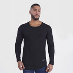 polera long fit manga larga negra - vista frontal 2