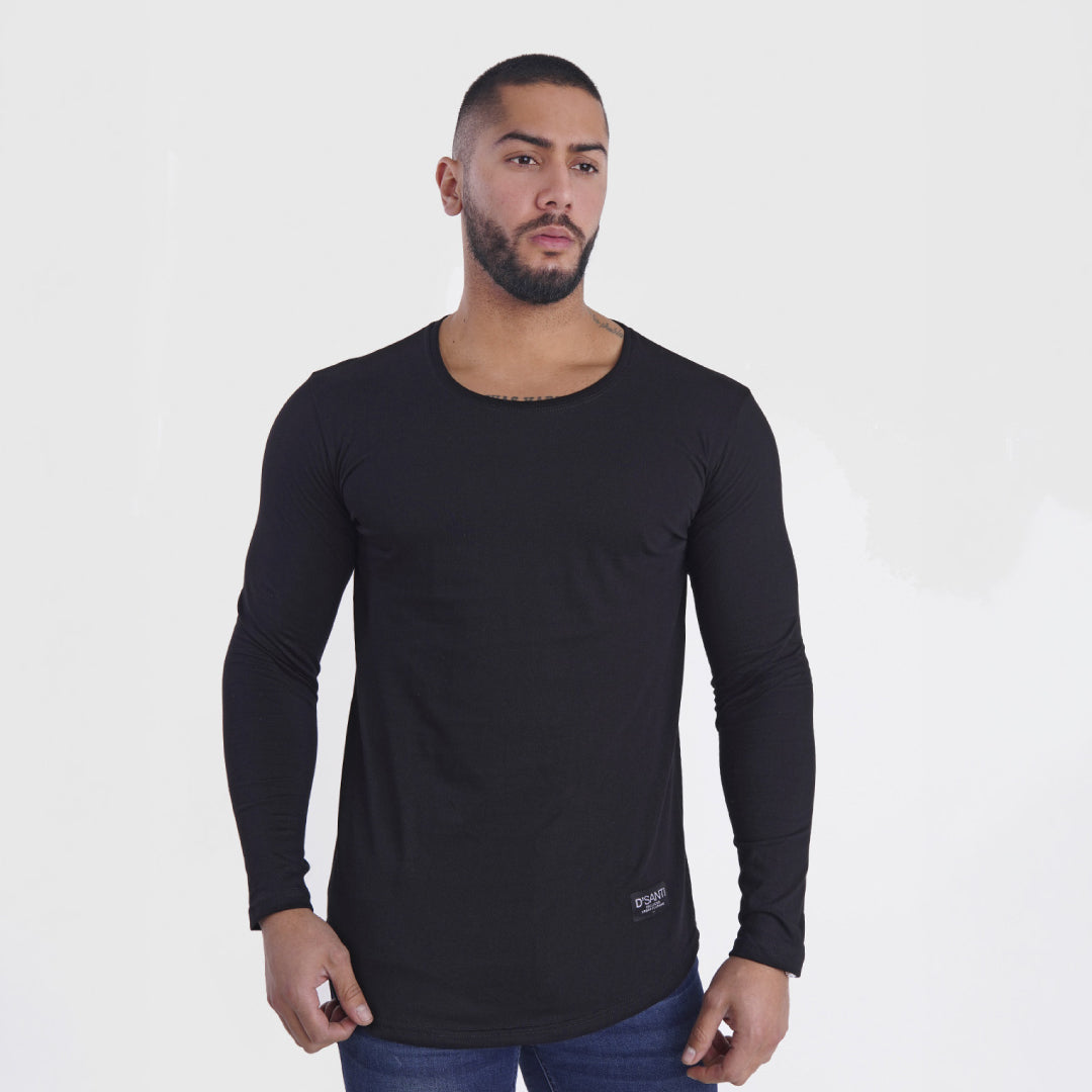 polera long fit manga larga negra - vista frontal 2