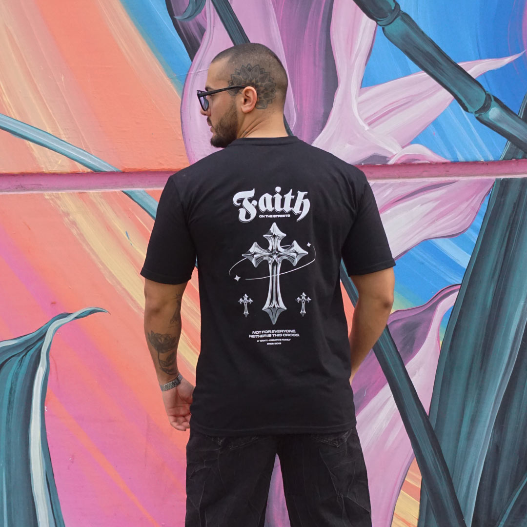 Polera Oversize Black Cross DSanti