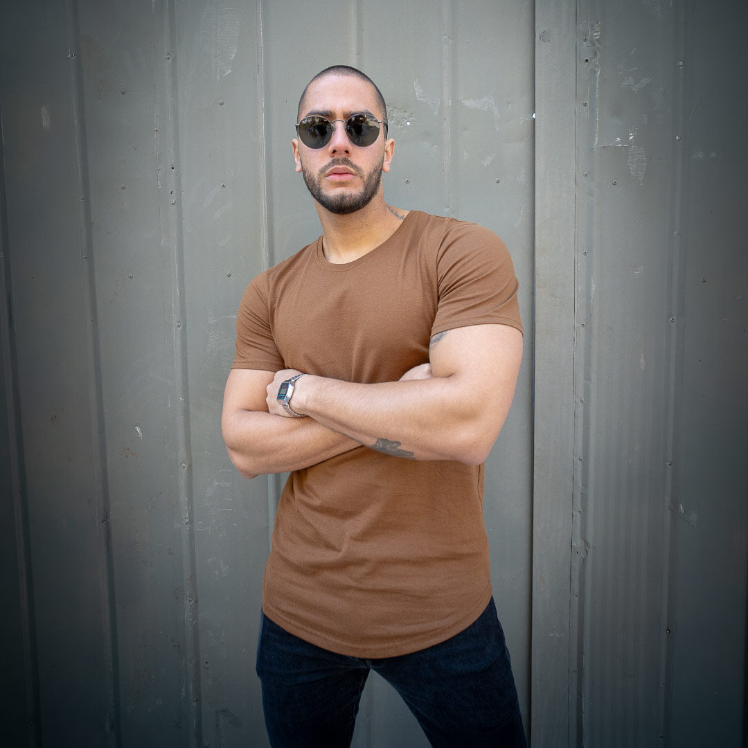 polera long fit camel hombre dsanti - vista frontal 3