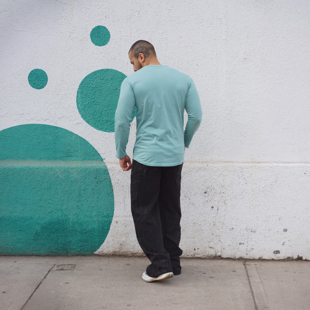 polera long fit manga larga verde jade - vista trasera