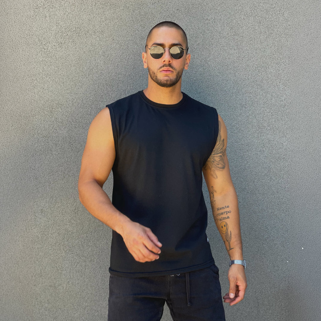 Polera Tank Top Fit Sin Mangas Negra DSanti