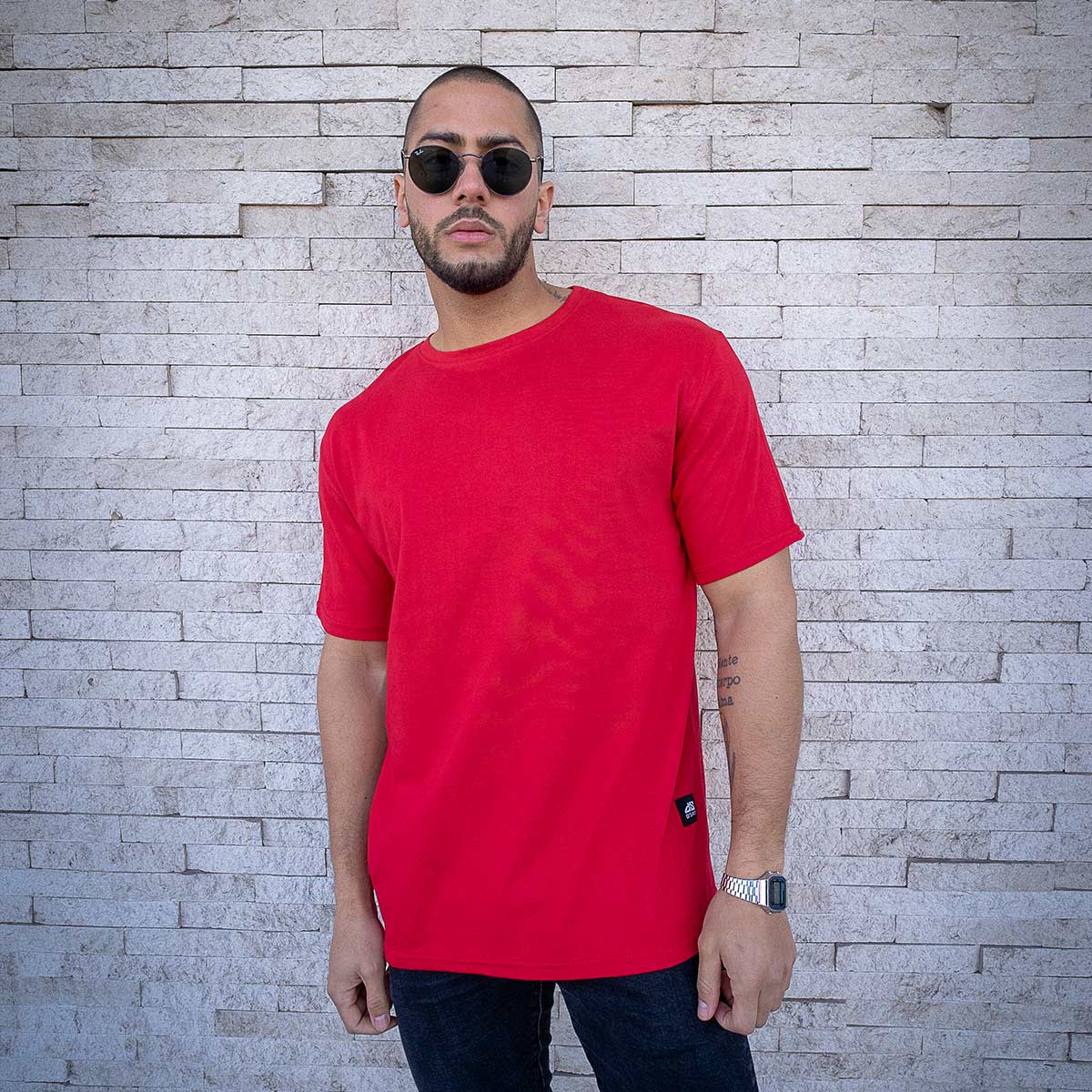 polera oversize roja hombre dsanti algodon - vista frontal principal