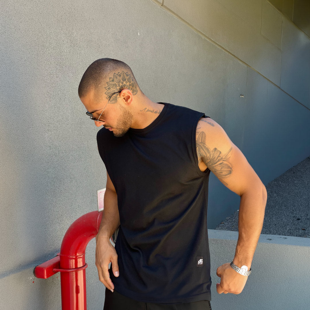Polera Tank Top Fit Sin Mangas Negra DSanti