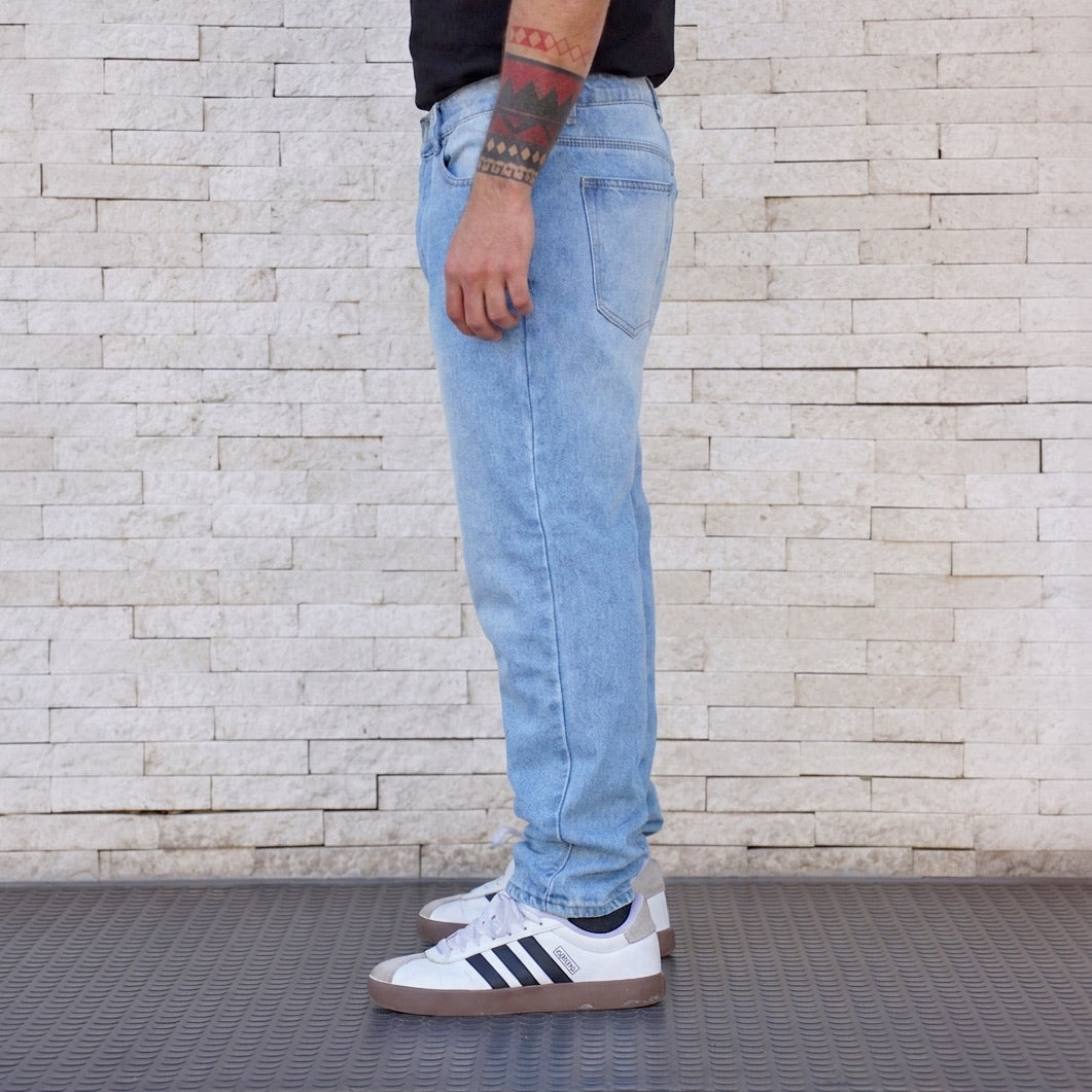 jeans relaxed fit celeste claro hombre - vista lateral