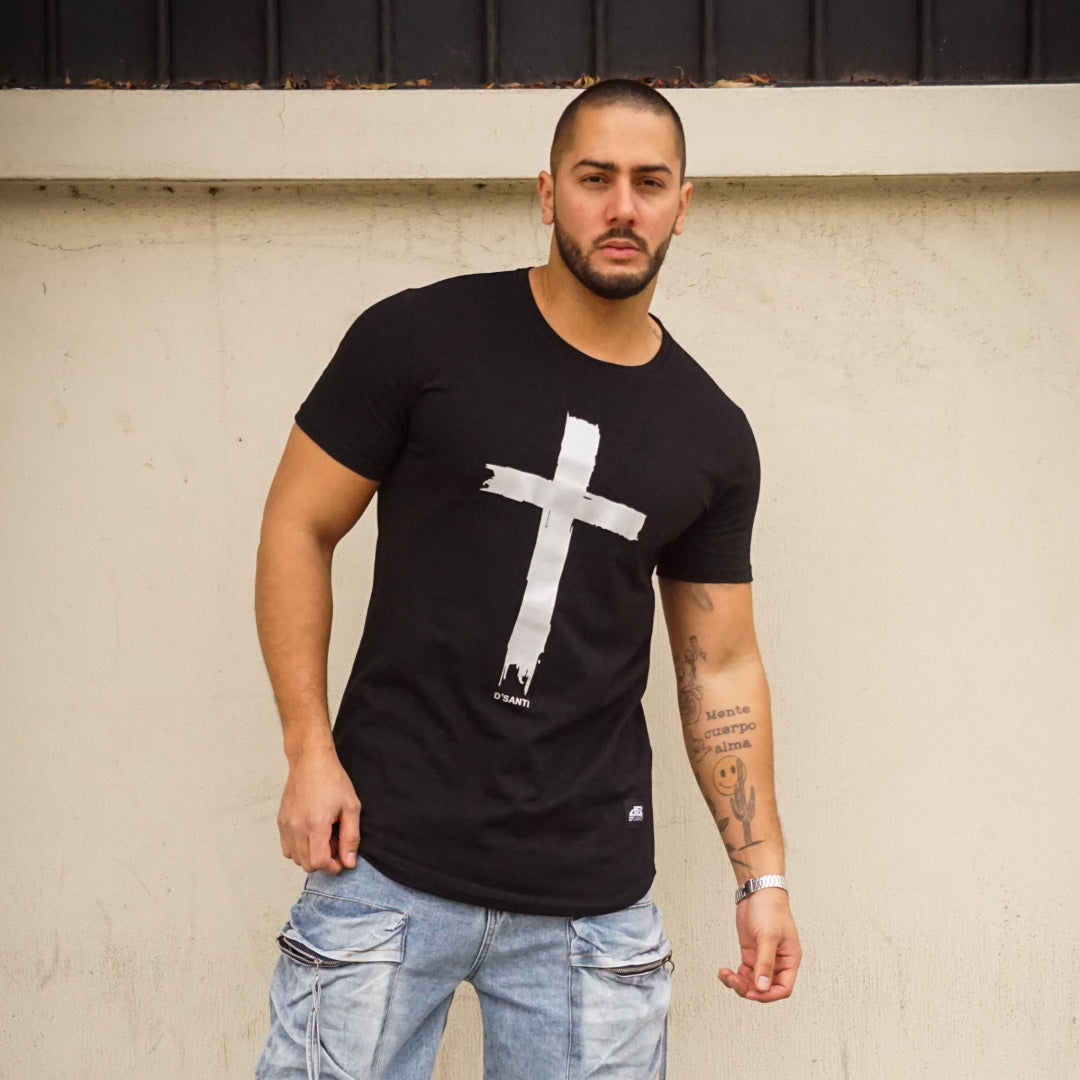 POLERA LONG FIT CRUZ NEGRA ALGODÓN HOMBRE - VISTA FRONTAL 1