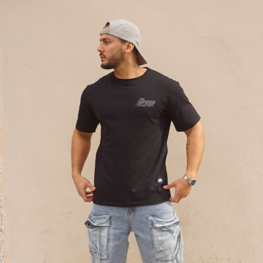 polera oversize speed negra - vista frontal
