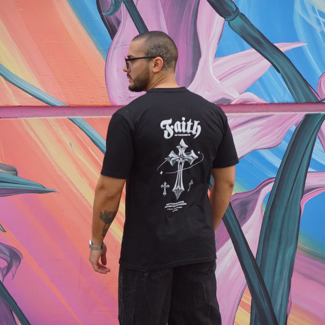 Polera Oversize Black Cross DSanti