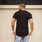 POLERA LONG FIT CRUZ NEGRA ALGODÓN HOMBRE - VISTA ESPALDA 1