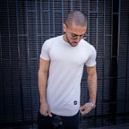 polera long fit blanca hueso hombre algodón - vista frontal 4