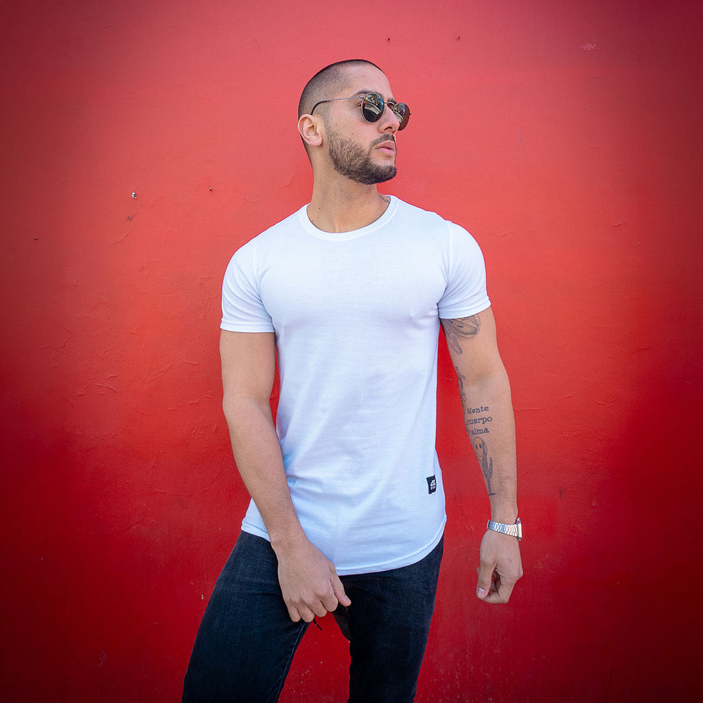 polera long fit blanca hombre algodon - vista frontal 3