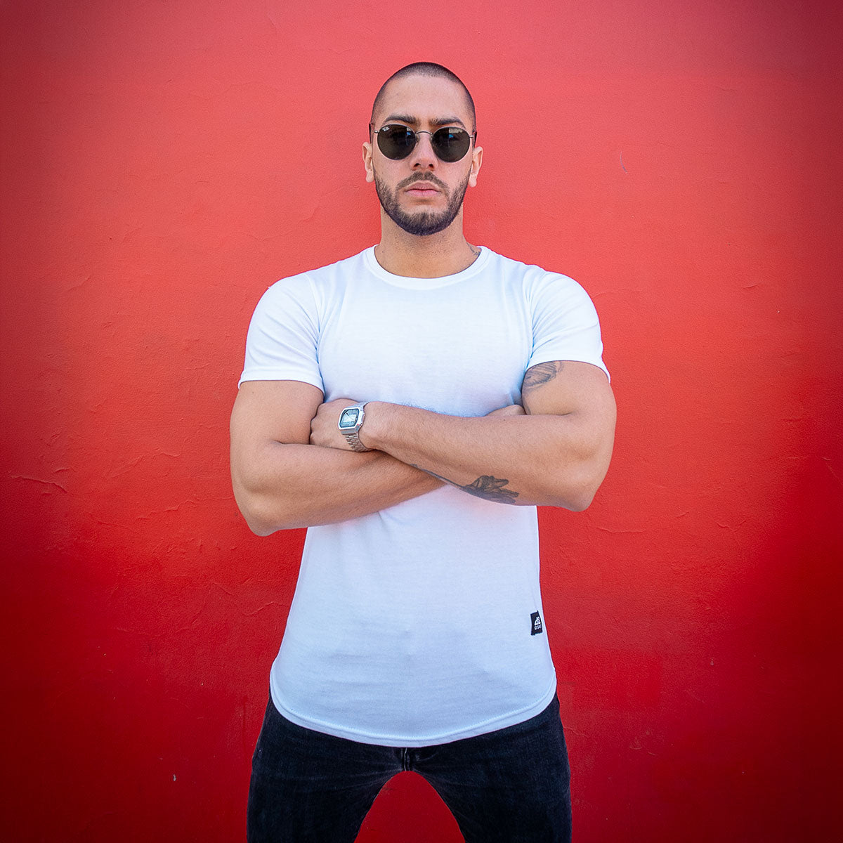 polera long fit blanca hombre algodon - vista frontal 2