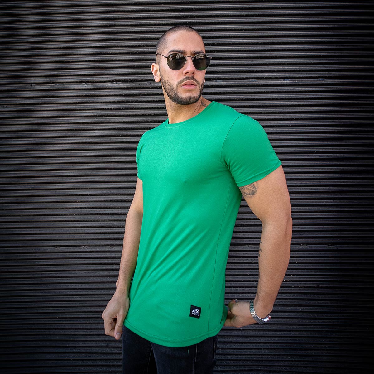 polera long fit verde hombre algodón - vista frontal 2
