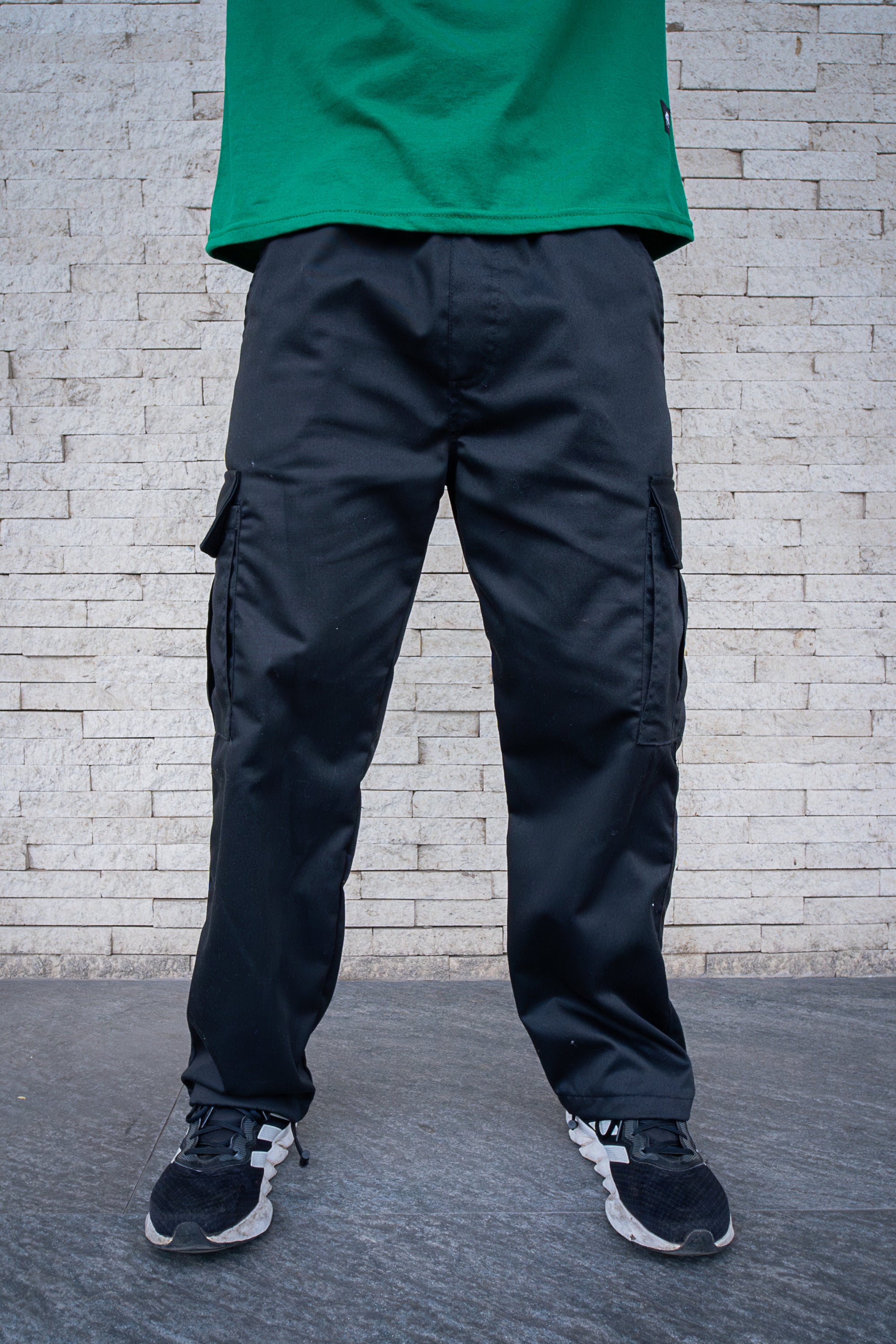 Cargo Gabardina Rigida Negro Dsanti