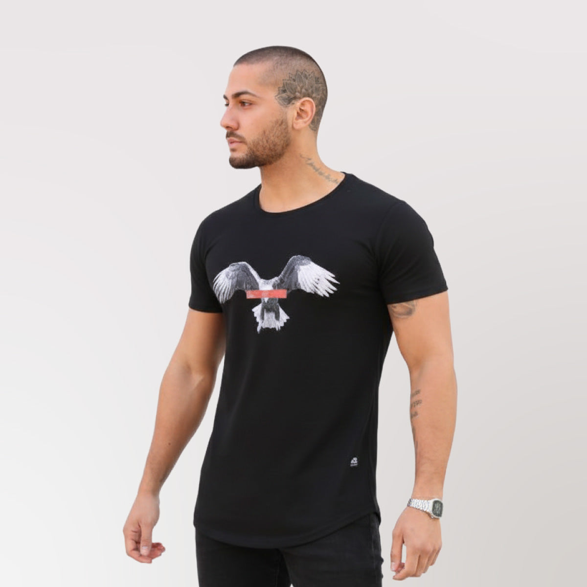 polera long fit aguila negra algodón hombre - vista frontal
