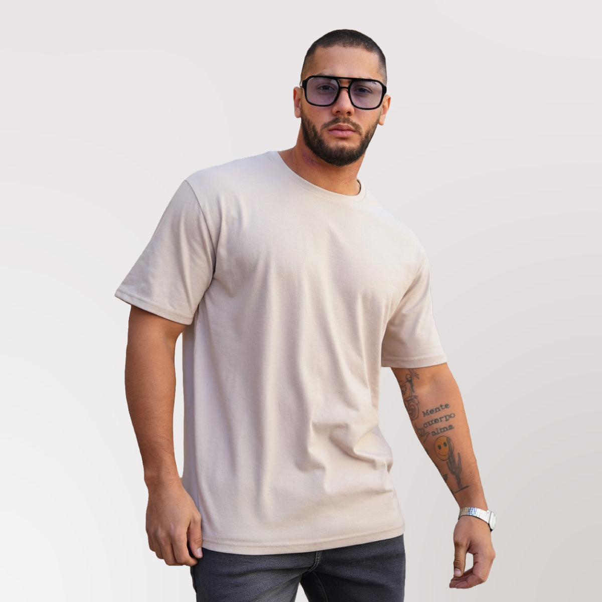 polera oversize hombre beige algodon - vista frontal