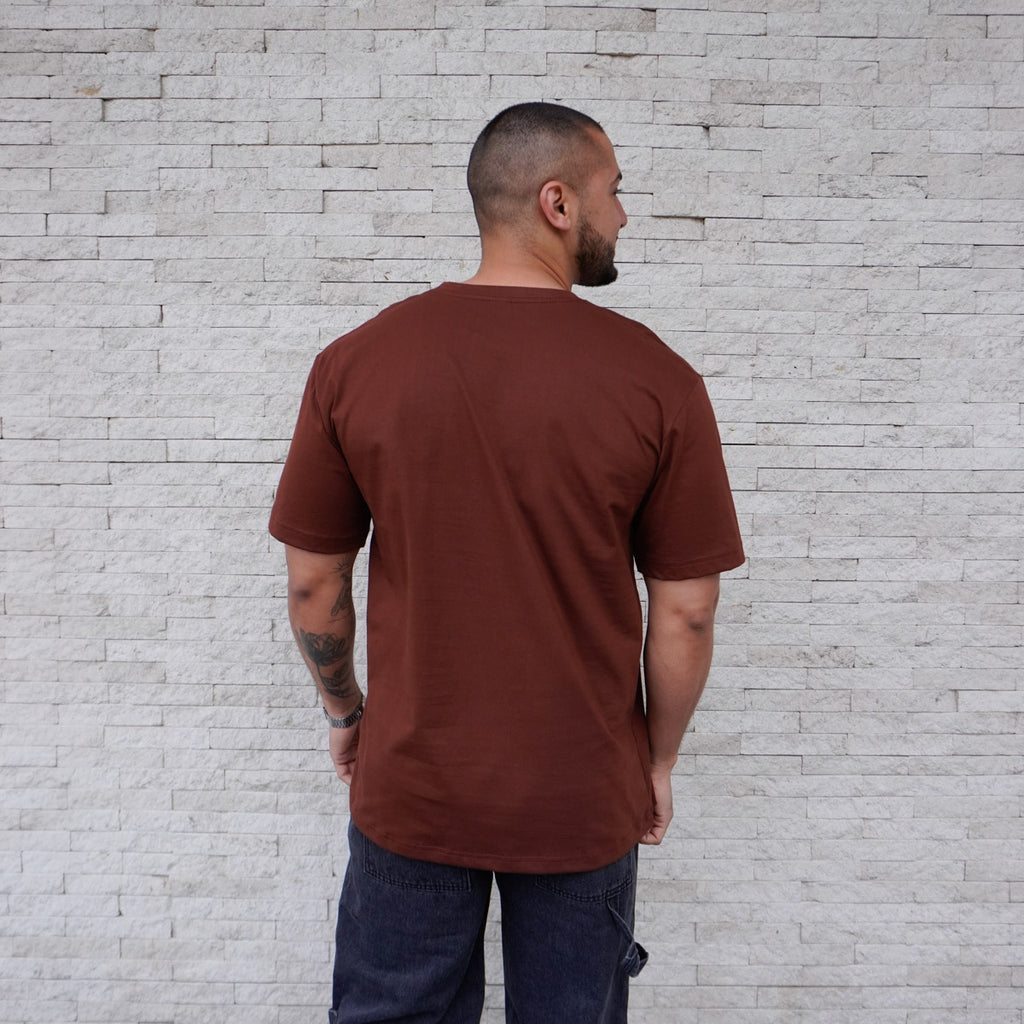 POLERA OVERSIZE CAOBA ALGODÓN HOMBRE - VISTA ESPALDA