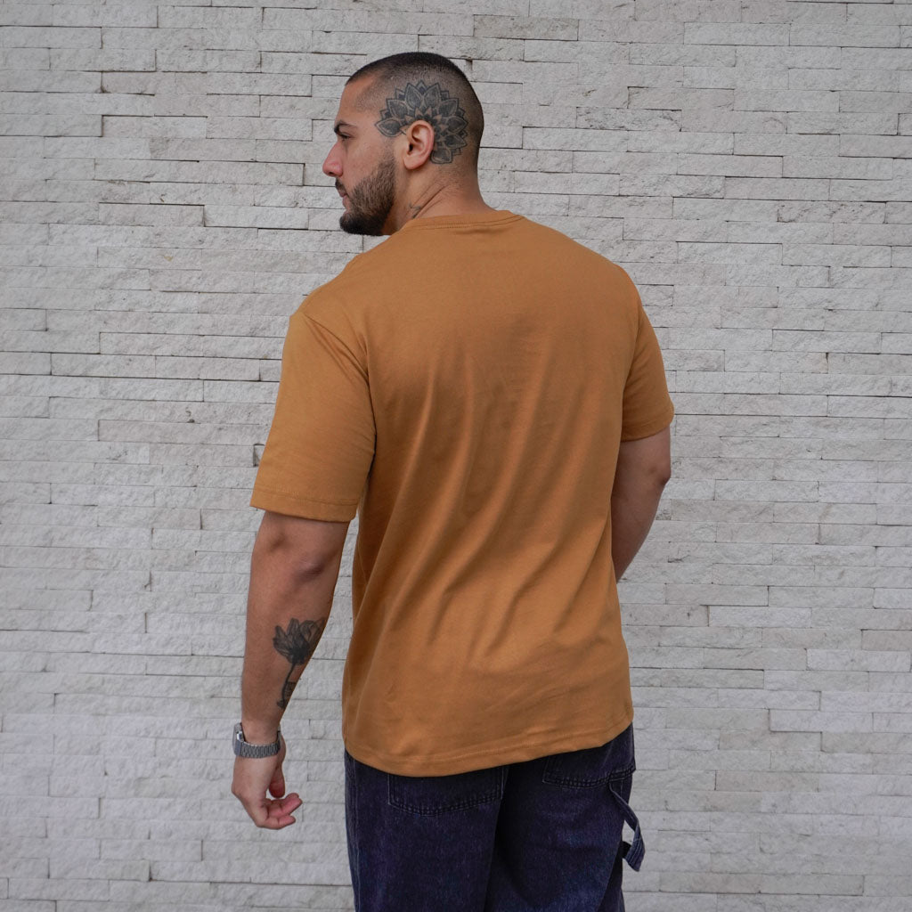 POLERA OVERSIZE TOFFEE HOMBRE ALGODÓN - VISTA ESPALDA