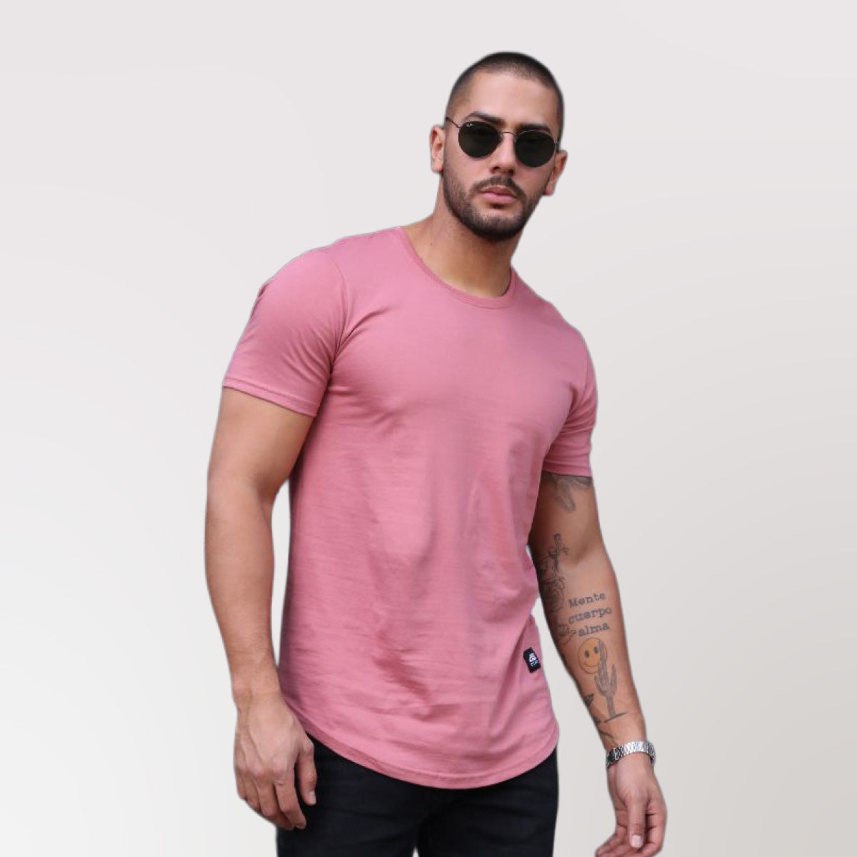 polera long fit palo rosa algodón hombre - vista frontal