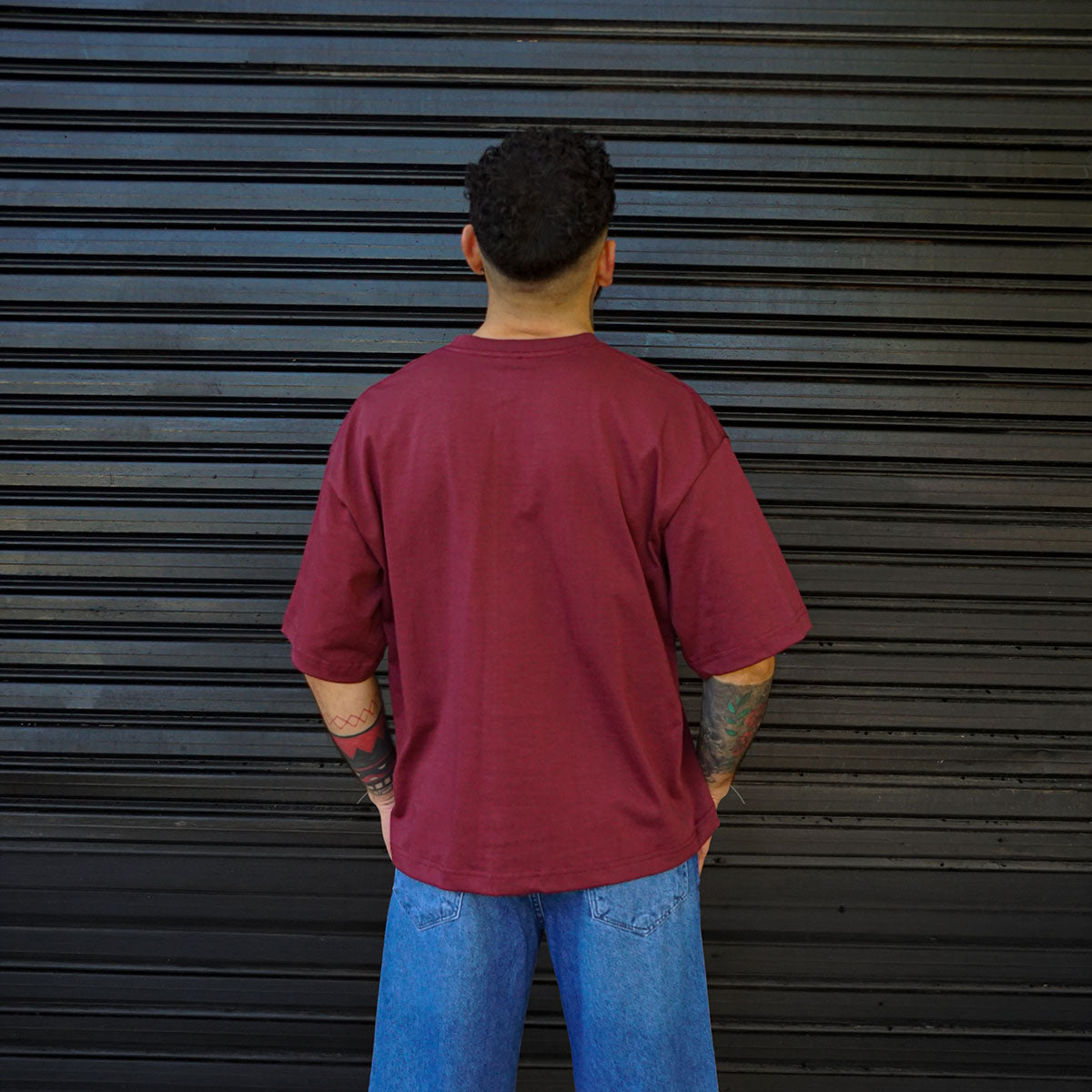 polera boxy fit cereza algodon hombre - vista espalda