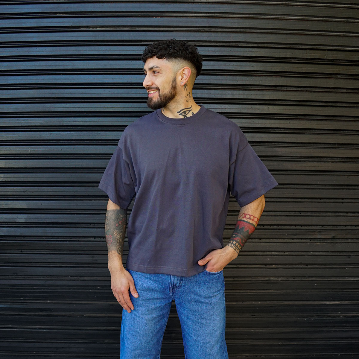 polera boxy fit gris grafito hombre algodon - vista principal 