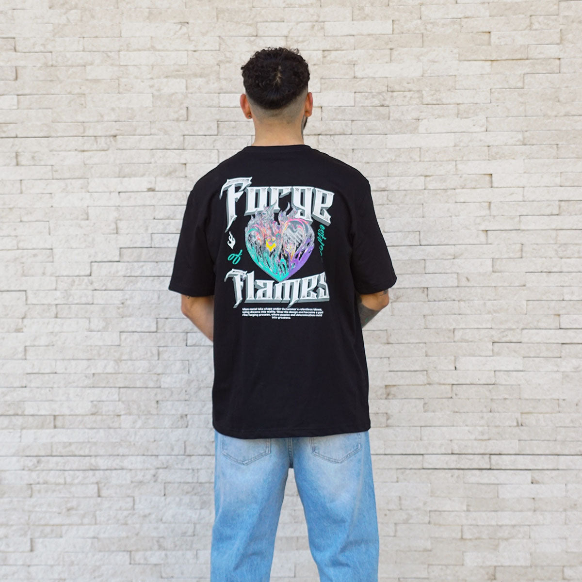 polera oversize negra forge flames hombre algodon - vista espalda 3