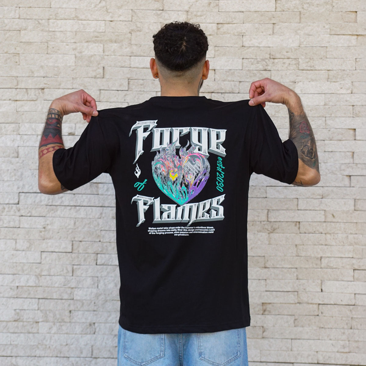 polera oversize negra forge flames hombre algodon - vista principal