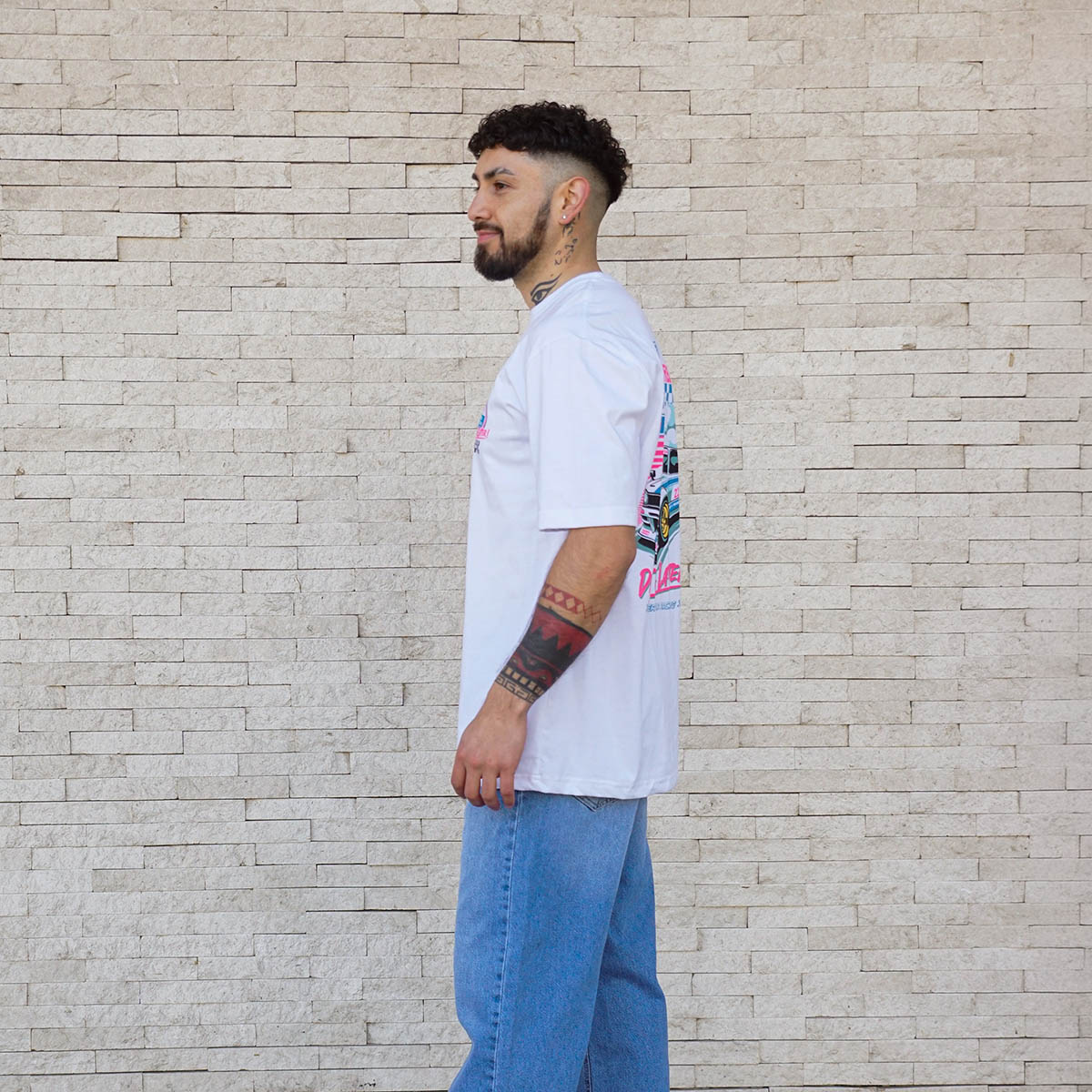 polera oversize turbowin blanca algodón hombre- vista lateral
