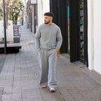 polerón oversize sin gorro gris plata - vista en calle