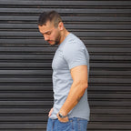 POLERA LONG FIT GRIS PLATA ALGODÓN HOMBRE - VISTA FRONTAL 3