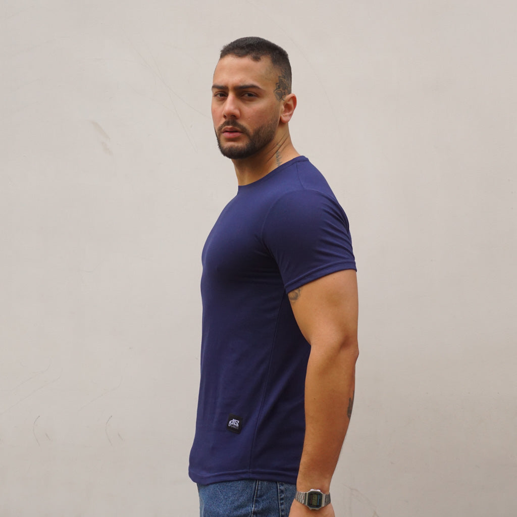 POLERA LONG FIT AZUL FRANCIA -  VISTA LATERAL