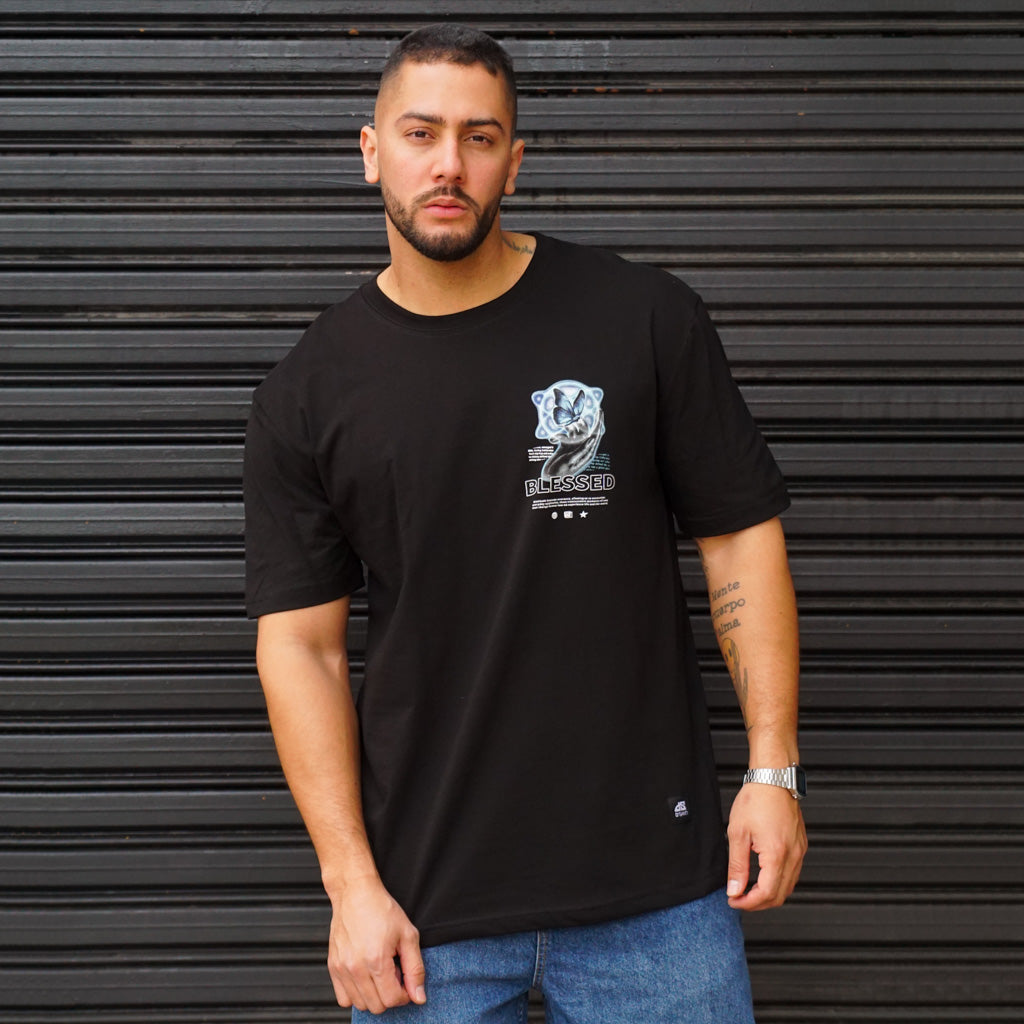 POLERA OVERSIZE BLESSED NEGRA HOMBRE ALGODÓN - VISTA FRONTAL 4
