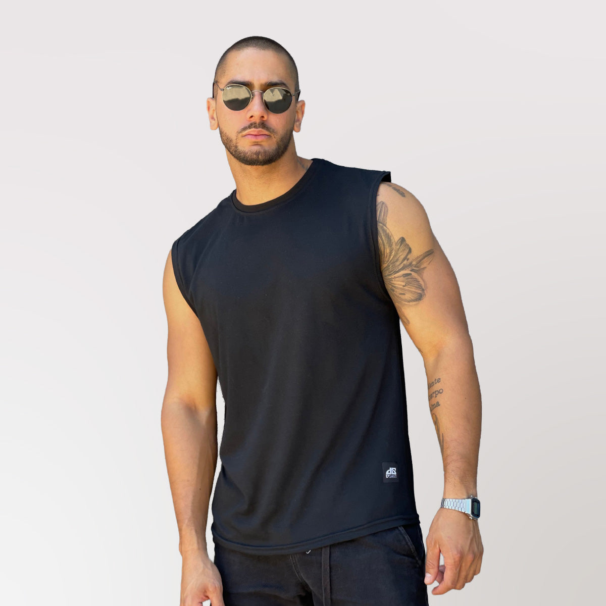Polera Tank Top Fit Sin Mangas Negra DSanti