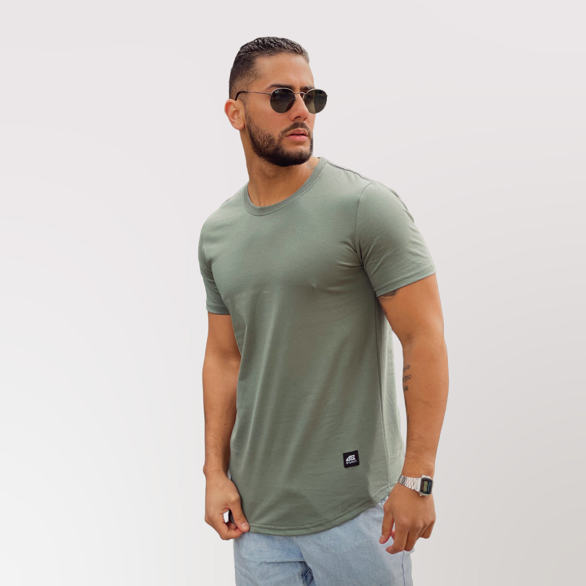 polera long fit verde sage hombre algodón - vista frontal