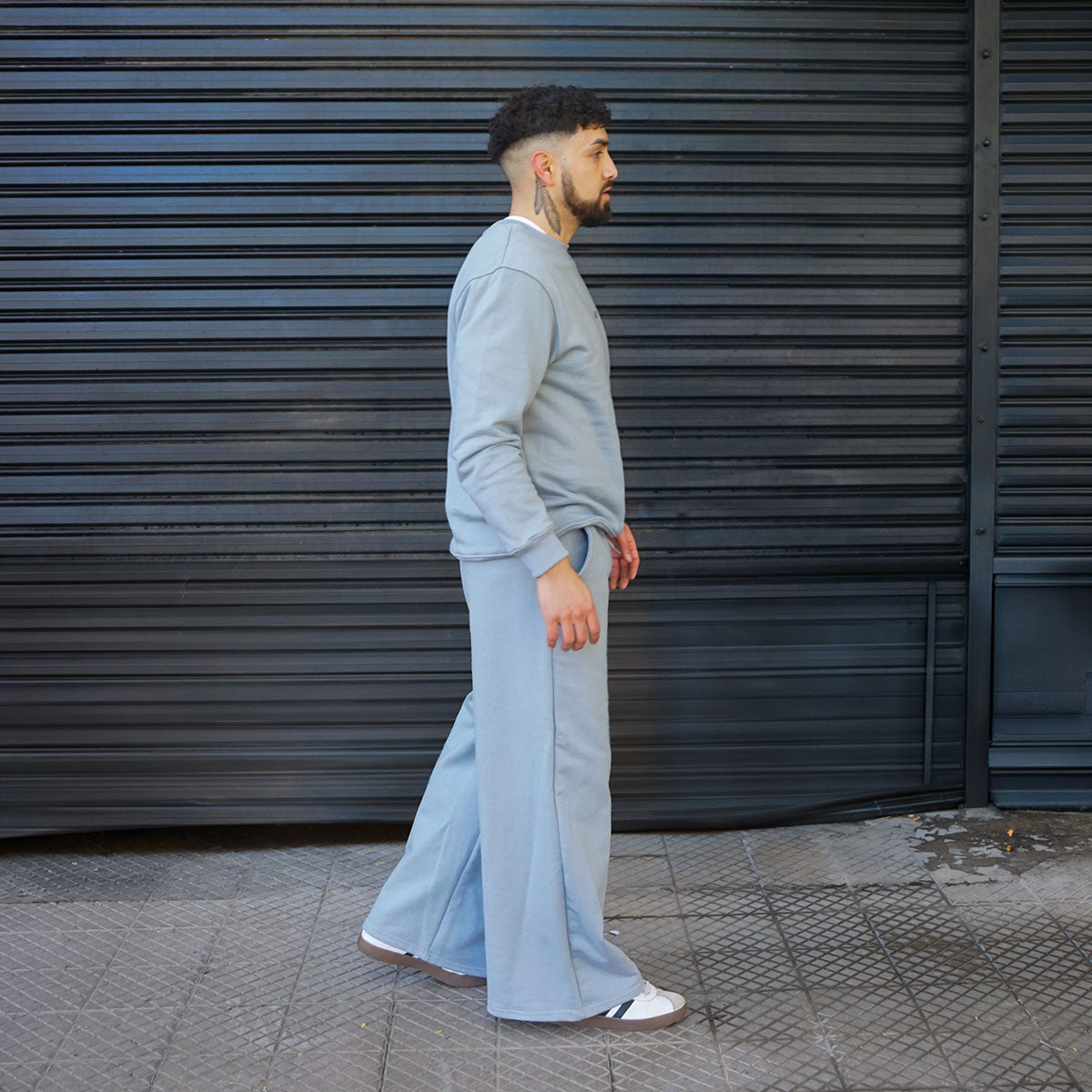 pantalón de buzo baggy gris plata franela premium - vista lateral 5