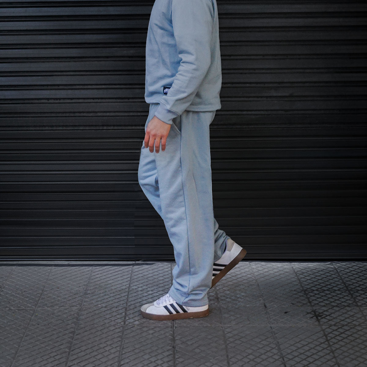 buzo recto gris plata hombre franela - vista principal 